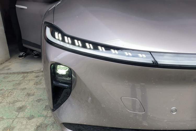 Used CHANGAN NEVO A07 2025 Blue Whale Range-Extending Version 230 Flagship Model Right Front Headlight