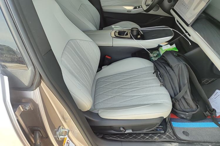 Used CHANGAN NEVO A07 2025 Blue Whale Pure Electric 710 Flagship Model Right Front Seat