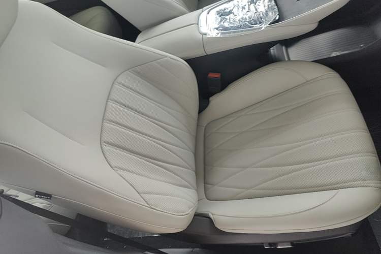 Used CHANGAN NEVO A07 2025 Range-Extended "True Fragrant" Edition 230 Flagship Model Right Front Seat