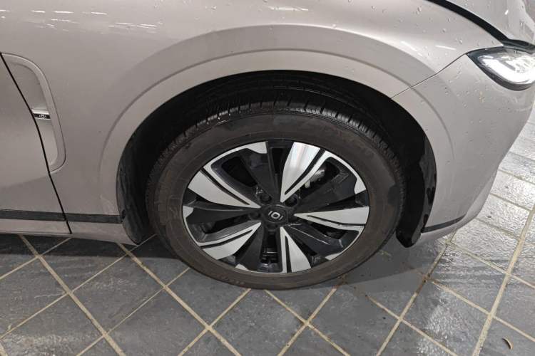Used CHANGAN NEVO A07 2025 Range-Extended "True Fragrant" Edition 230 Luxury Version Right Front Wheel Hub
