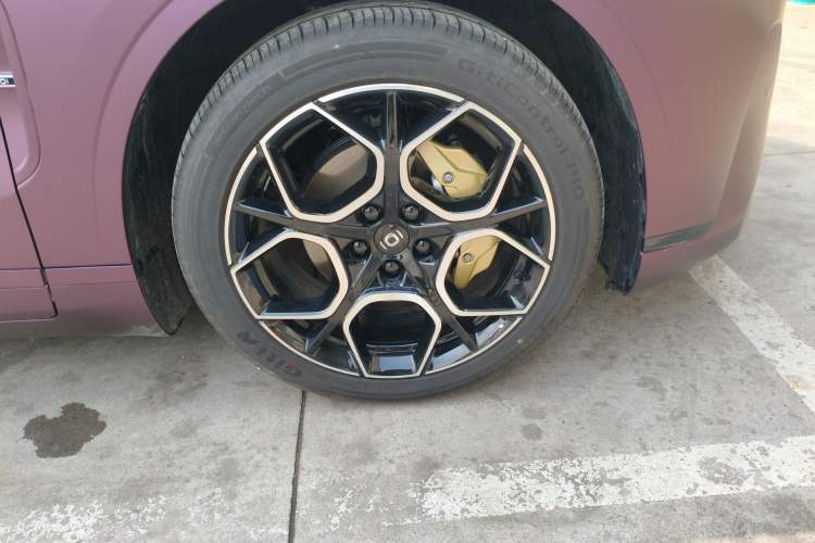 Used CHANGAN NEVO A07 2025 All-Electric "True Fragrance" Edition 710-Mile Long-Range Version Right Front Wheel Hub