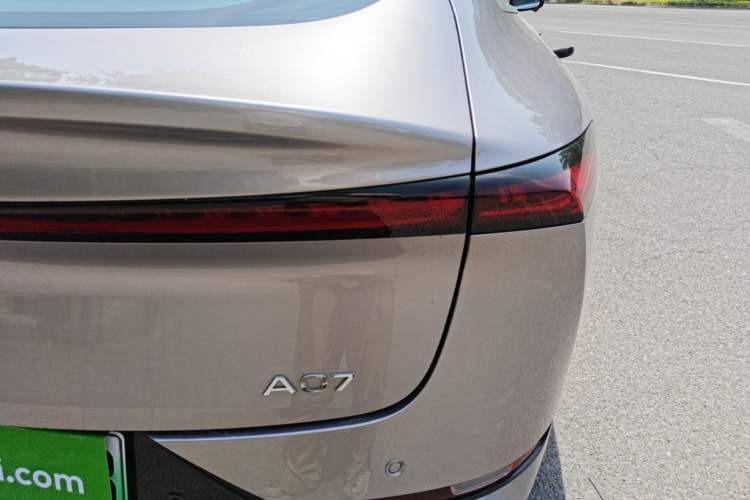Used CHANGAN NEVO A07 2025 Range-Extended "True Fragrant" Edition 230 Premium Version Right Rear Taillight