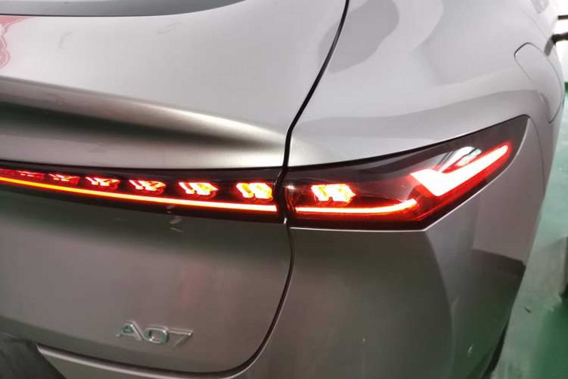 Used CHANGAN NEVO A07 2025 Range-Extended "True Fragrant" Edition 230 Flagship Model Right Rear Taillight