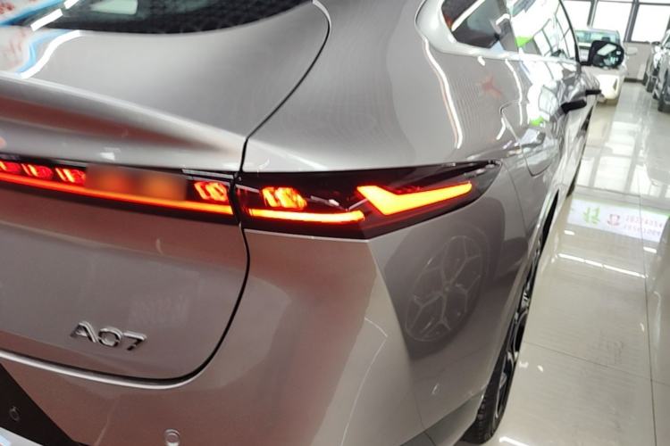 Used CHANGAN NEVO A07 2025 All-Electric "True Fragrance" Edition 710-Mile Long-Range Version Right Rear Taillight