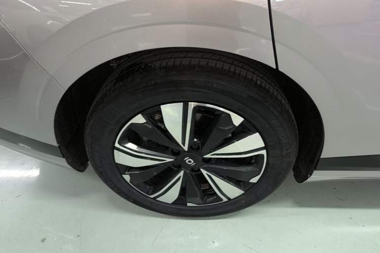 Used CHANGAN NEVO A07 2025 Blue Whale Range-Extending Model 140 Elite Version Right Rear Wheel Hub