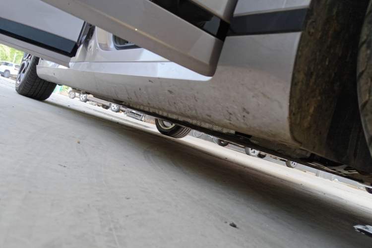 Used CHANGAN NEVO A07 2025 Range-Extended "True Fragrant" Edition 230 Premium Version Right Side Sill