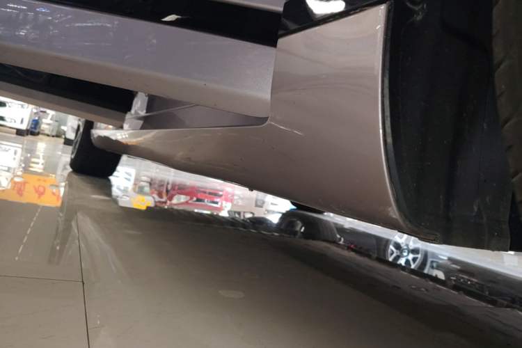 Used CHANGAN NEVO A07 2025 Pure Electric "True Fragrance" Edition 625 Flagship Model Right Side Sill