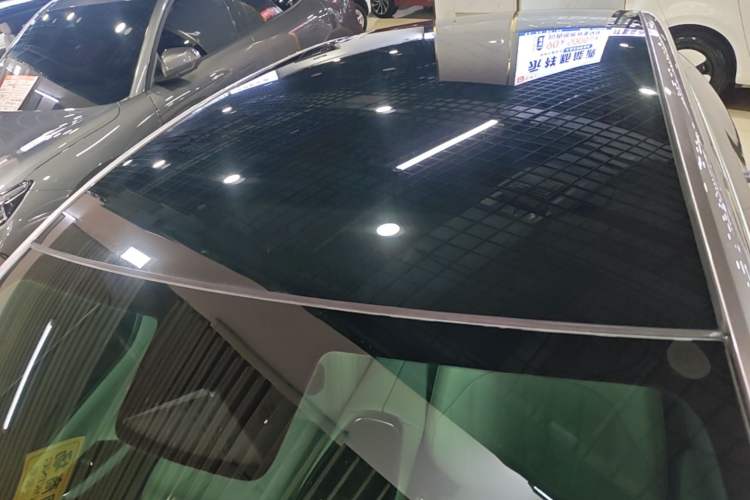 Used CHANGAN NEVO A07 2025 Blue Whale Pure Electric 625 Flagship Model Roof