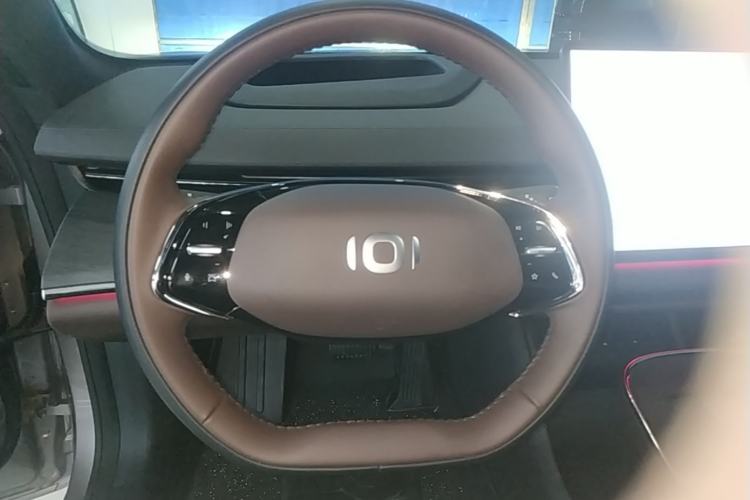 Used CHANGAN NEVO A07 2025 All-Electric "True Fragrance" Edition 710-Mile Long-Range Version Steering Wheel