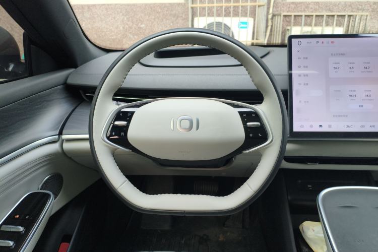 Used CHANGAN NEVO A07 2025 All-Electric "True Fragrance" Edition 710-Mile Long-Range Version Steering Wheel