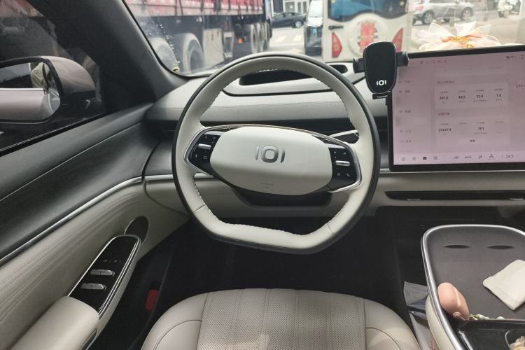 Used CHANGAN NEVO A07 2025 All-Electric "True Fragrance" Edition 710-Mile Long-Range Version Steering Wheel