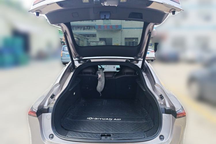 Used CHANGAN NEVO A07 2025 Blue Whale Pure Electric 625 Flagship Model Trunk