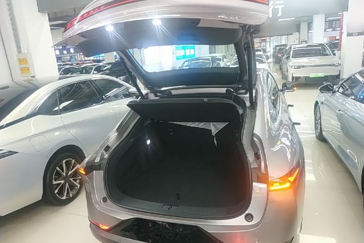 Used CHANGAN NEVO A07 2025 All-Electric "True Fragrance" Edition 710-Mile Long-Range Version Trunk