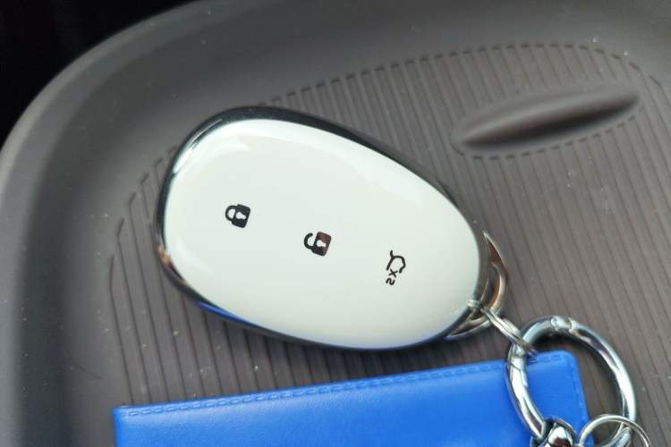 Used CHANGAN NEVO A07 2025 Blue Whale Pure Electric 625 Flagship Model Vehicle Key