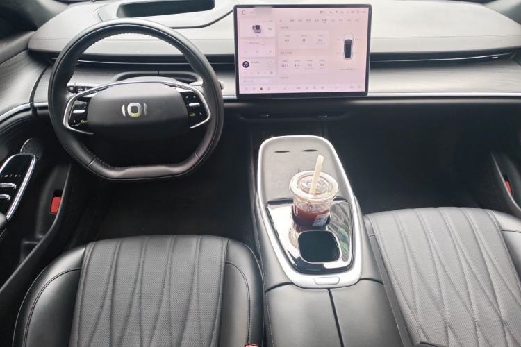 Used CHANGAN NEVO A07 2025 All-Electric "True Fragrance" Edition 710-Mile Long-Range Version Center Console