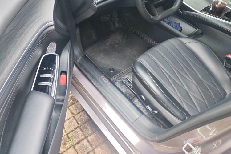 Used CHANGAN NEVO A07 2025 All-Electric "True Fragrance" Edition 710-Mile Long-Range Version Driver Seat