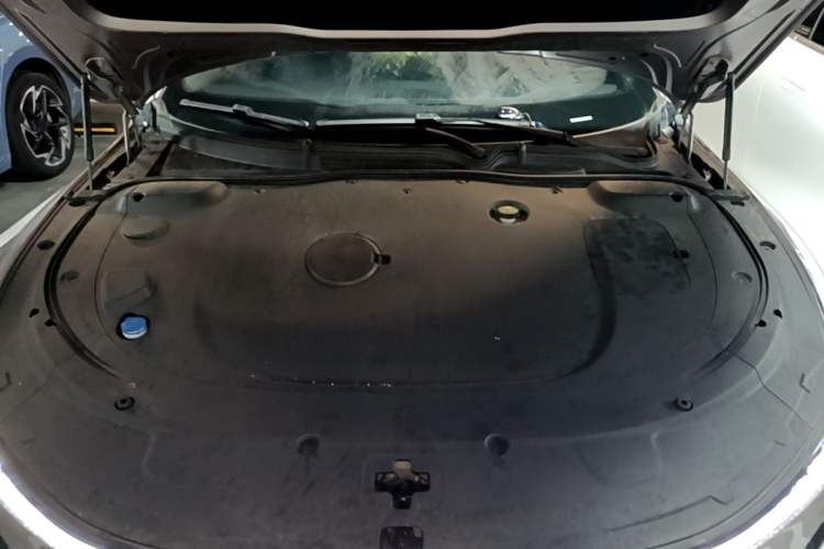 Used CHANGAN NEVO A07 2025 Blue Whale Pure Electric Version 525 Luxury Model Engine Bay