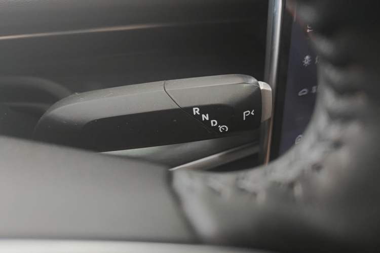 Used CHANGAN NEVO A07 2025 Blue Whale Range-Extending Model 140 Elite Version Gear Lever
