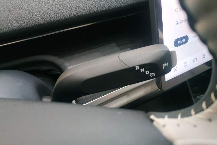 Used CHANGAN NEVO A07 2025 Range-Extended "True Fragrant" Edition 230 Flagship Model Gear Lever