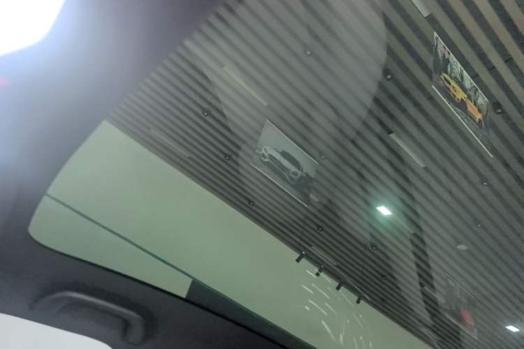 Used CHANGAN NEVO A07 2025 All-Electric "True Fragrance" Edition 710-Mile Long-Range Version Headliner