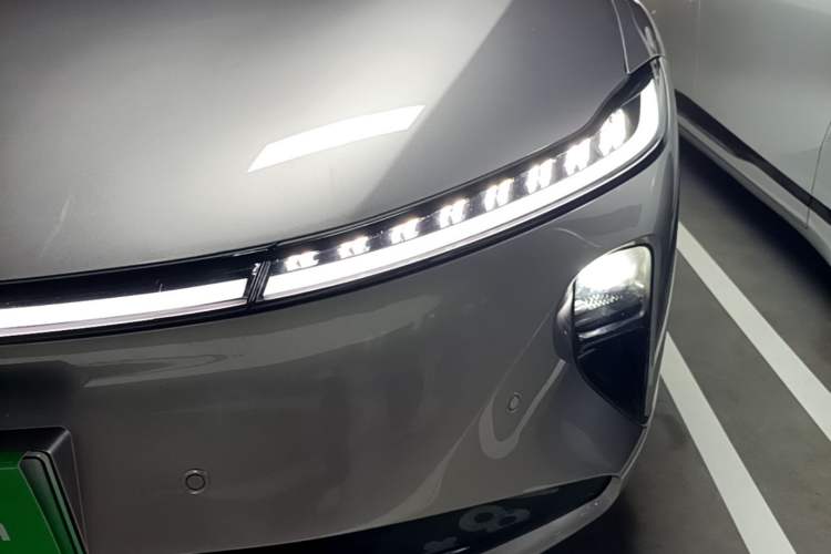 Used CHANGAN NEVO A07 2025 Blue Whale Pure Electric Version 525 Luxury Model Left Front Headlight