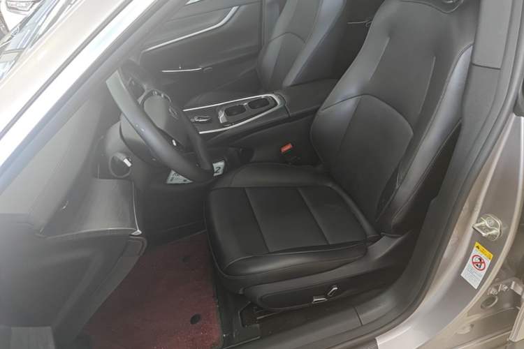 Used CHANGAN NEVO A07 2025 Blue Whale Range-Extending Model 140 Elite Version Left Front Seat
