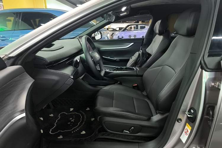 Used CHANGAN NEVO A07 2025 Blue Whale Range-Extending Model 140 Elite Version Left Front Seat
