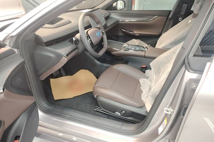Used CHANGAN NEVO A07 2025 Blue Whale Range-Extending Model 140 Elite Version Left Front Seat