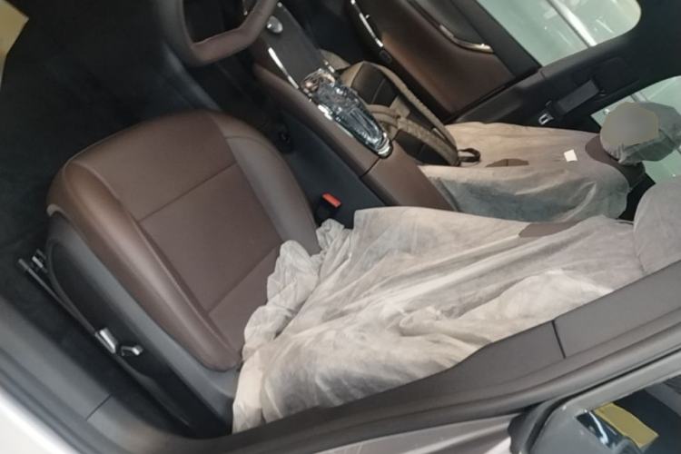 Used CHANGAN NEVO A07 2025 Range-Extended "Truly Delicious" 140 Elite Version Left Front Seat