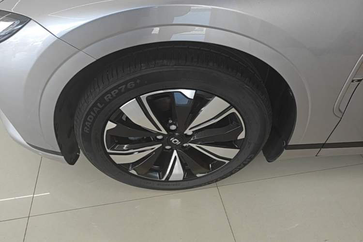 Used CHANGAN NEVO A07 2025 Blue Whale Range-Extending Model 140 Elite Version Left Front Wheel Hub