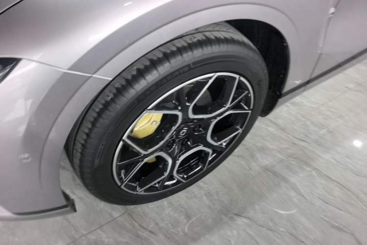 Used CHANGAN NEVO A07 2025 All-Electric "True Fragrance" Edition 710-Mile Long-Range Version Left Front Wheel Hub