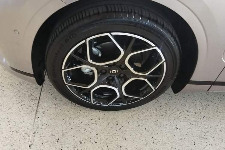 Used CHANGAN NEVO A07 2025 Range-Extended "True Fragrant" Edition 230 Premium Version Left Front Wheel Hub