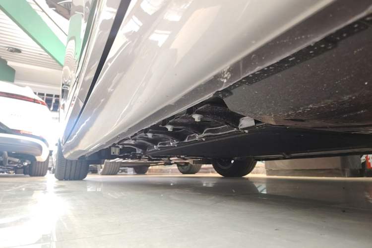 Used CHANGAN NEVO A07 2025 Blue Whale Range-Extending Model 140 Elite Version Left Side Sill