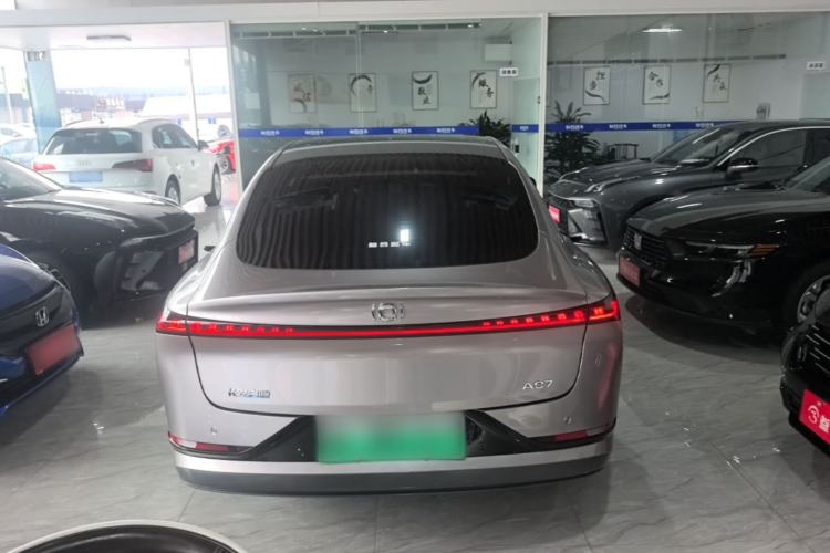 Used CHANGAN NEVO A07 2025 All-Electric "True Fragrance" Edition 710-Mile Long-Range Version Rear