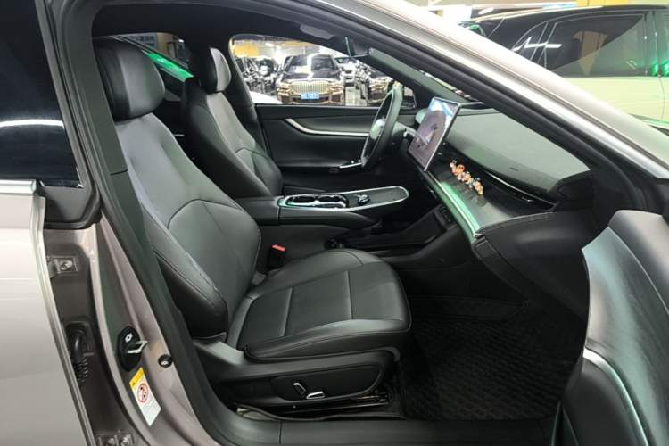 Used CHANGAN NEVO A07 2025 Blue Whale Range-Extending Model 140 Elite Version Right Front Seat