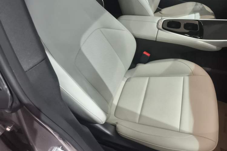 Used CHANGAN NEVO A07 2025 Range-Extended "True Fragrant" Edition 230 Luxury Version Right Front Seat