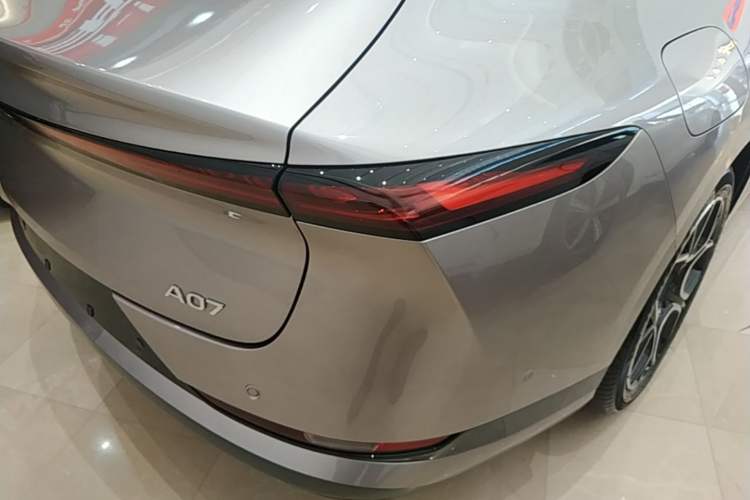Used CHANGAN NEVO A07 2025 Range-Extended "True Fragrant" Edition 230 Flagship Model Right Rear Taillight