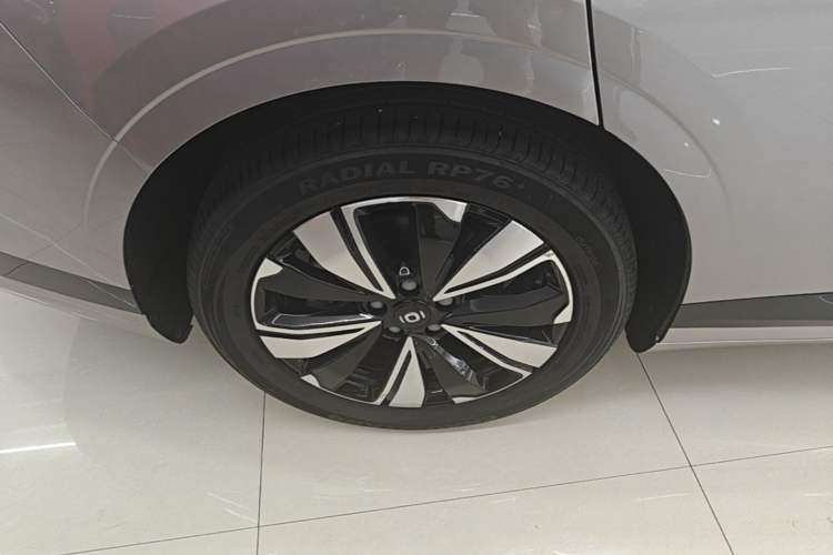Used CHANGAN NEVO A07 2025 Blue Whale Range-Extending Model 140 Elite Version Right Rear Wheel Hub
