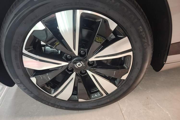 Used CHANGAN NEVO A07 2025 Blue Whale Range-Extending Model 140 Elite Version Right Rear Wheel Hub