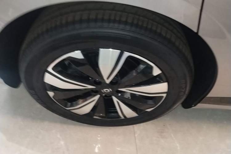 Used CHANGAN NEVO A07 2025 Range-Extended "Truly Delicious" 140 Elite Version Right Rear Wheel Hub