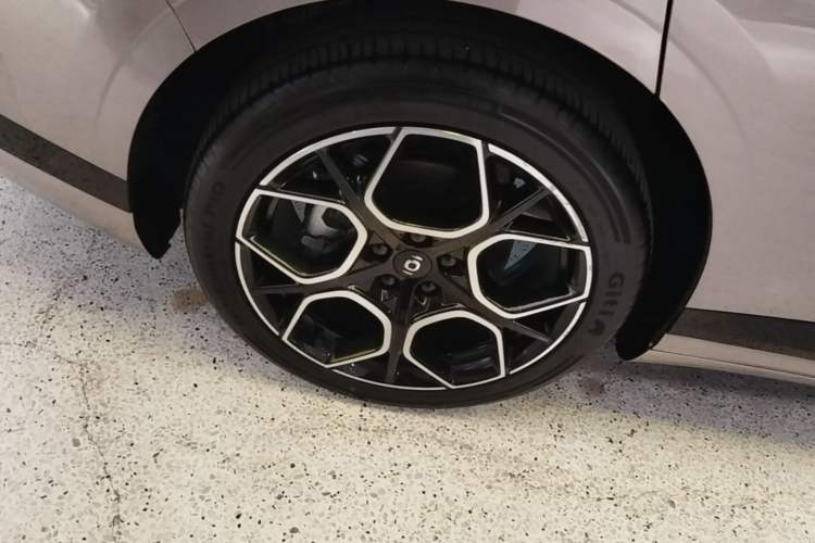 Used CHANGAN NEVO A07 2025 Range-Extended "True Fragrant" Edition 230 Premium Version Right Rear Wheel Hub