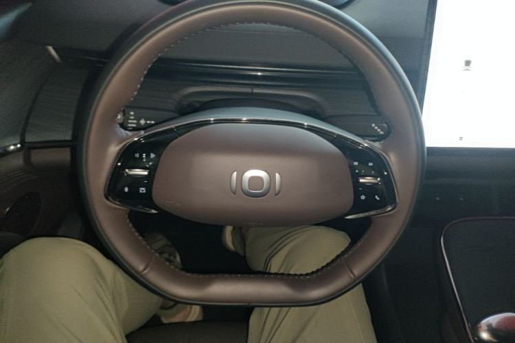 Used CHANGAN NEVO A07 2025 All-Electric "True Fragrance" Edition 710-Mile Long-Range Version Steering Wheel
