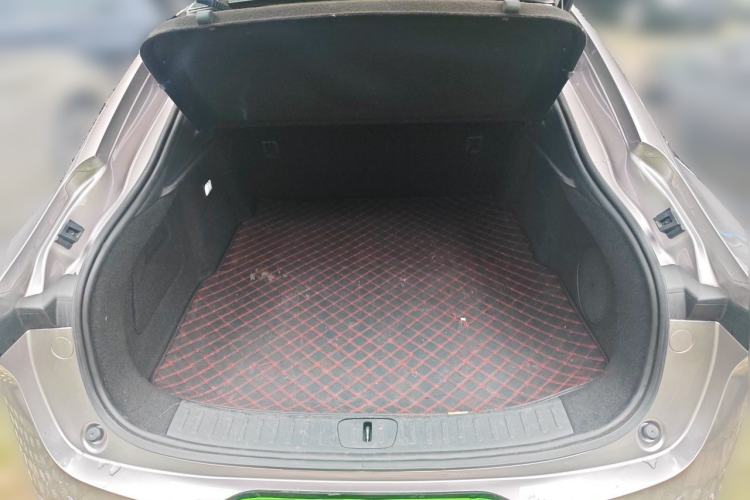 Used CHANGAN NEVO A07 2025 All-Electric "True Fragrance" Edition 710-Mile Long-Range Version Trunk