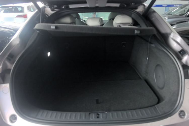 Used CHANGAN NEVO A07 2025 All-Electric "True Fragrance" Edition 710-Mile Long-Range Version Trunk