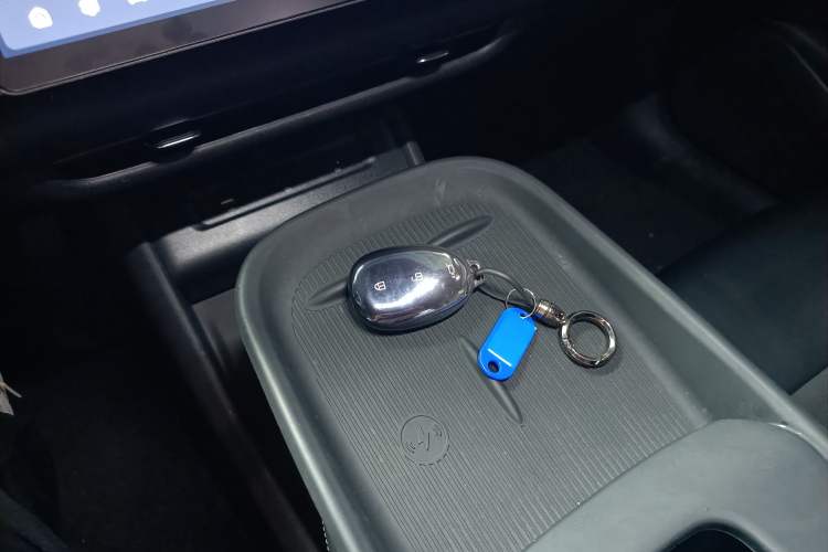 Used CHANGAN NEVO A07 2025 Blue Whale Pure Electric Version 525 Luxury Model Vehicle Key