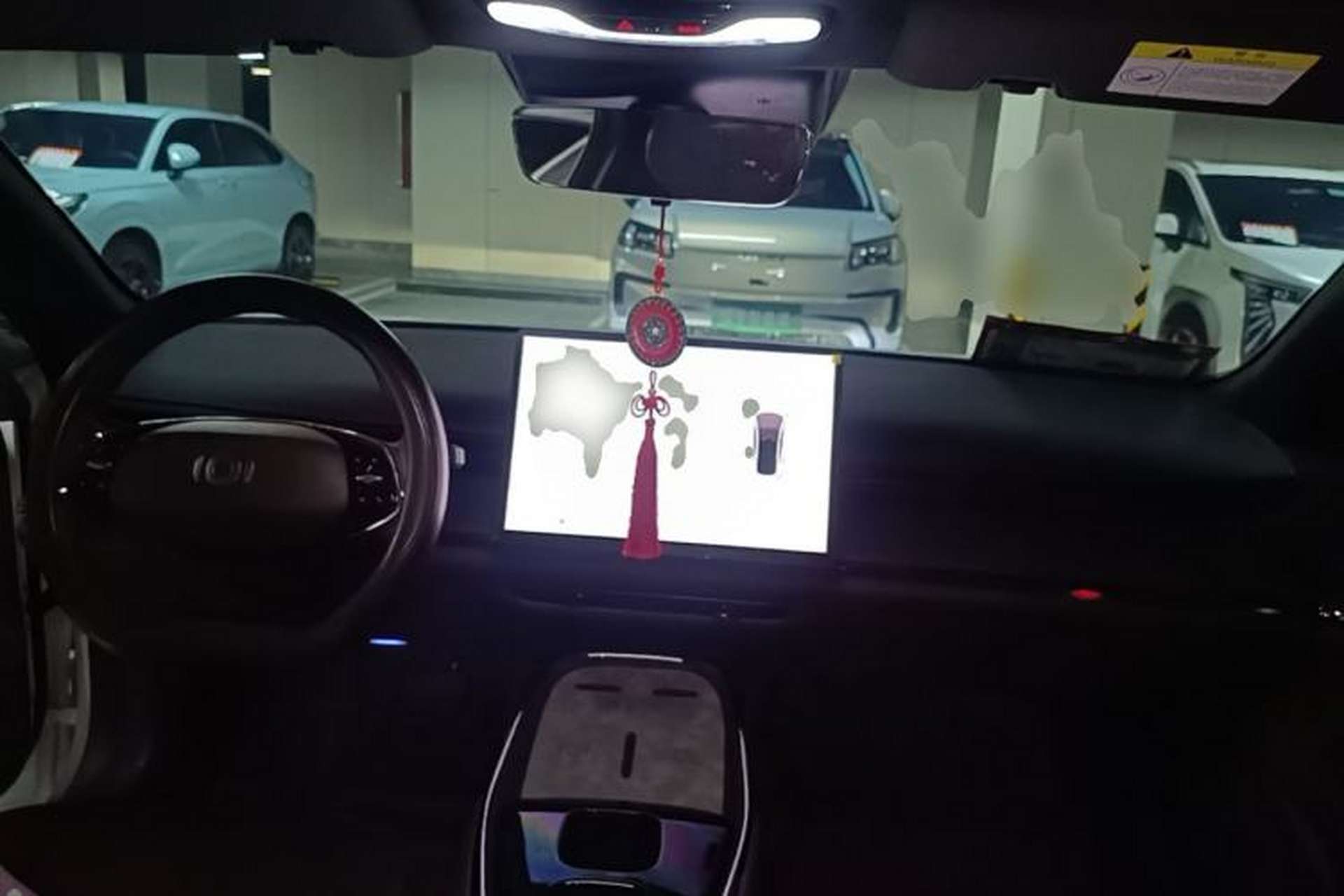 Used CHANGAN NEVO A07 2025 All-Electric "Real Bargain" 525 Luxury Model Center Console