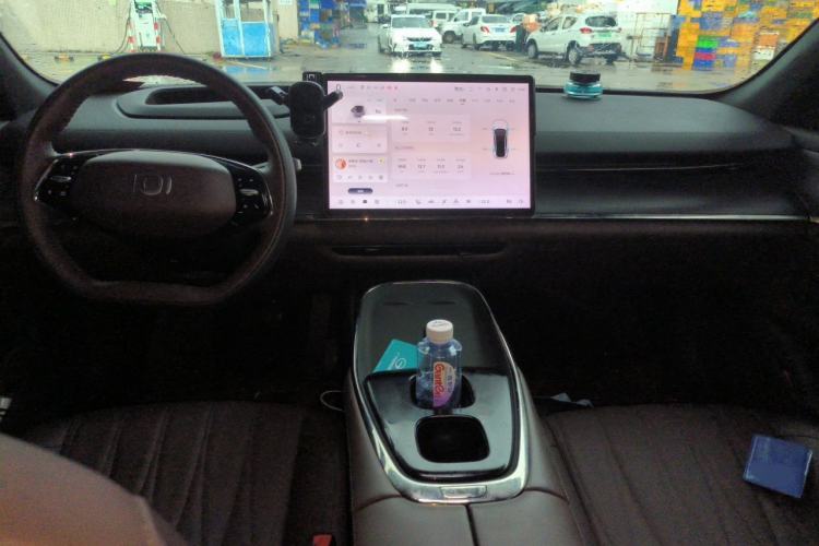 Used CHANGAN NEVO A07 2025 Pure Electric "True Fragrance" Edition 625 Flagship Model Center Console