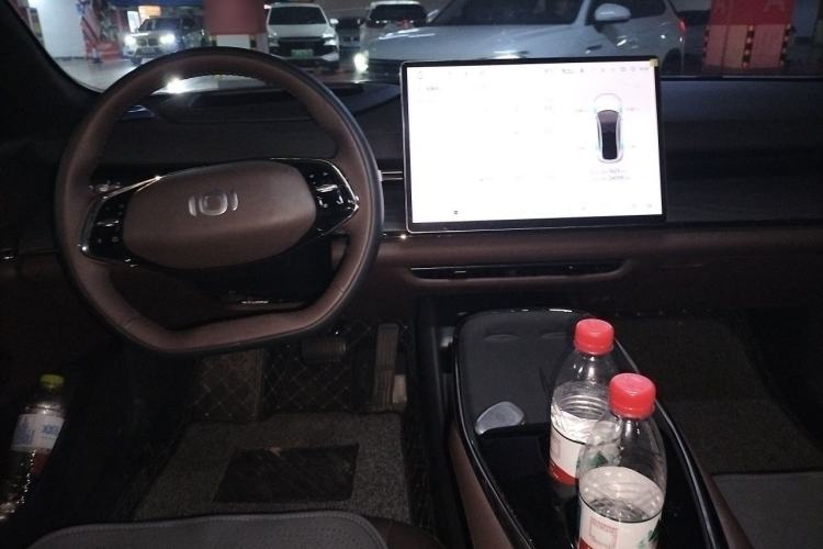 Used CHANGAN NEVO A07 2025 Range-Extended "Truly Delicious" 140 Elite Version Center Console