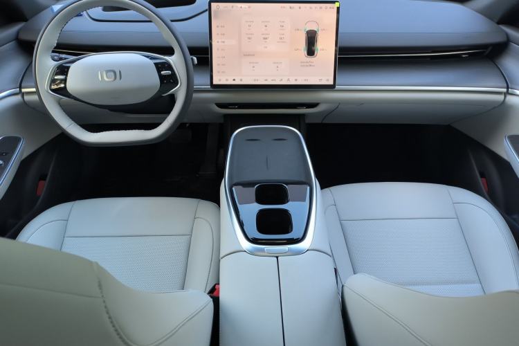 Used CHANGAN NEVO A07 2025 Blue Whale Range-Extending Model 140 Elite Version Center Console
