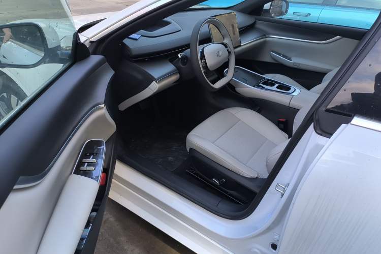 Used CHANGAN NEVO A07 2025 Blue Whale Range-Extending Model 140 Elite Version Driver Seat